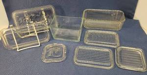 lot 172 image: Vintage Refrigerator Glass - 2 Containers & 6 Various Replacement Lids