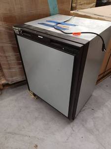 lot 14768 image: U-Line Panel Ready Cooler 34.25x23.25