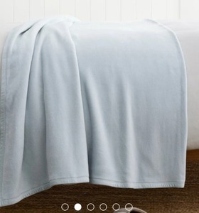 lot 3004 image: Garnet Hill double queen cotton the fleece blanket color cloud blue