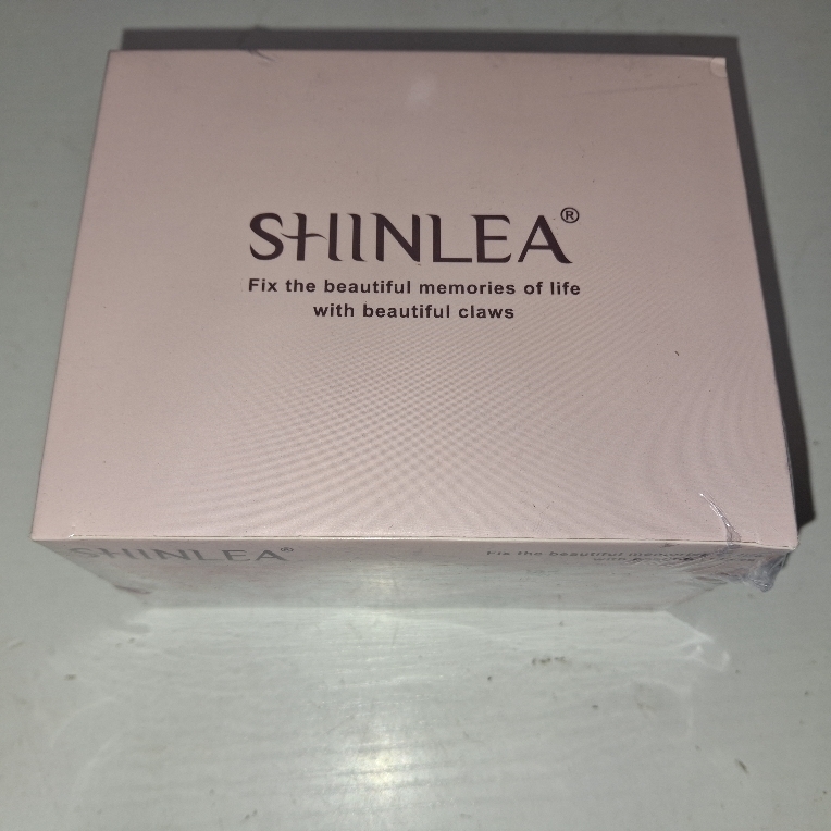 lot 7348 image: SHINLEA HAIR CLAW 3PCS
