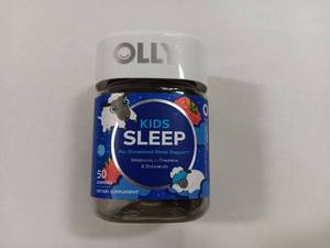 lot 10965 image: OLLY Kids Sleep Gummies, Raspberry, 50 Count