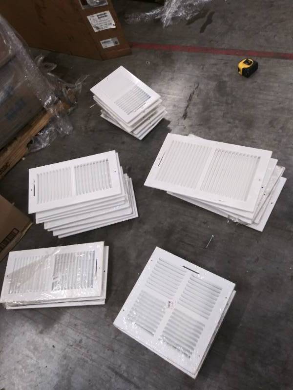 lot 5812 image: Various Sizes Of Vent Covers