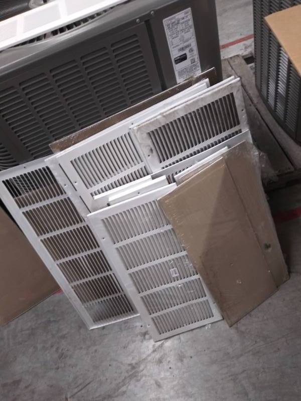 lot 5813 image: Various Sizes Of Return Air Vent