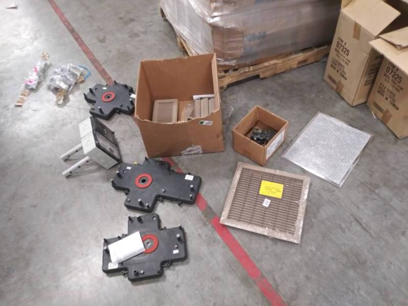 lot 5820 image: Misc. Hvac Stuff
