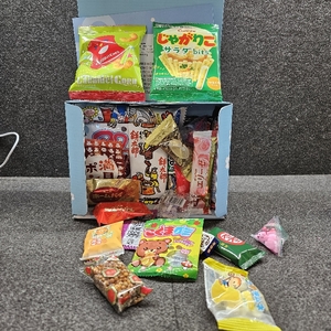 lot 596 image: apanese Snacks & Candy  Sakura Box. BB 326