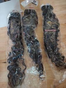 lot 2258 image: Human hair extensions black hair 22 in