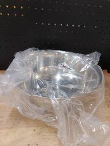 lot 14018 image: Stainless Steel Mixing Bowl