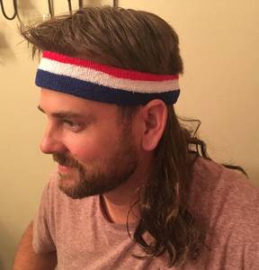 lot 6412 image: Cariniss Mullet Wig for Men,Mullet Headband Wig, One Size Fits All (Light Brown)