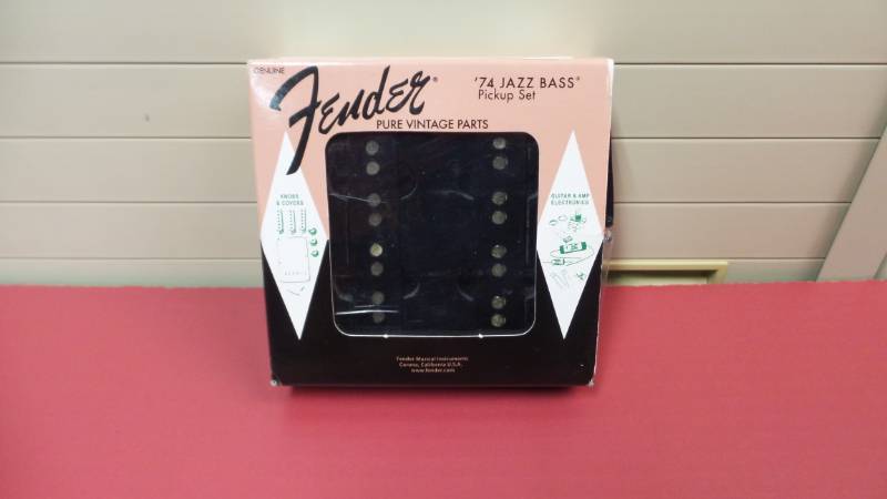 lot 1041 image: Fender 74 Jazz Bass Pickup Set