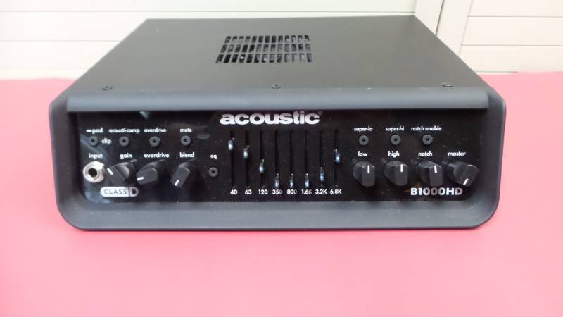 lot 1054 image: Acoustic B1000HD Class D Amp Head