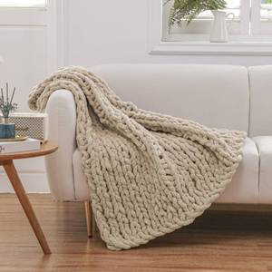 lot 19912 image: WESHIONGOO Chunky Knit Blanket Throw 40�40 Knitted Throw Blankets for Couch Bed Fluffy Soft Blanket with Jumbo Chenille Yarn Thick 100% Handmade (Linen)
