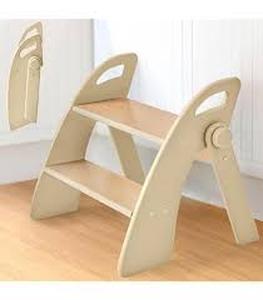 lot 13401 image: Wooden Childrens Step Stool White