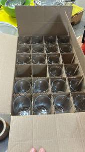 lot 11729 image: 21 Beer Can Glasses