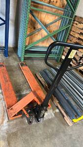 lot 11745 image: Pallet Jack