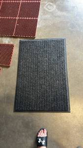 lot 11747 image: Floor Mat 2x3