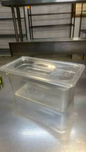 lot 15013 image: Set of 5 Commercial Clear Food Storage Container with Lid 12x6 in. Only 1 Lid