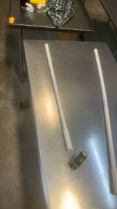 lot 15016 image: 32 in. White Spatula Handle