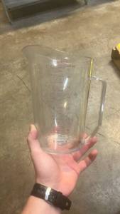 lot 15033 image: Glass Measuring Cup 2 Quart Kitchen Pitcher