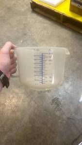 lot 15044 image: Large Plastic Measuring Cup with Handle