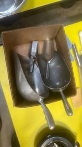 lot 15051 image: Stainless Steel Shovels Set of 6