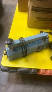 lot 15084 image: Heat Sealer