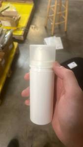 lot 15095 image: Box of White Plastic Spray Bottles