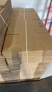 lot 4 image: MovingShipping Boxes 15x10x8 Pack of 25