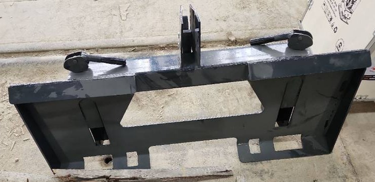 lot 2141 image: Unused Wolverine 3 Point Quick Tach  PT-16-01C