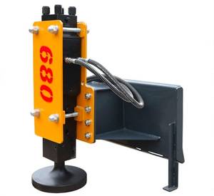 lot 1827 image: Unused Handy Skid Steer Post Driver  HPD680