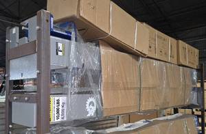 lot 7758 image: Onshine 10000LBS Two-Post Car Lift - Gray  OSCL-10000