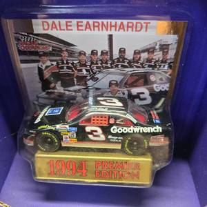 lot 441 image: Dale Earnhardt 1994 Brickyard 400 Premier Edition Die Cast Car