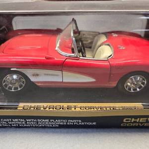 lot 445 image: 1957 Chevrolet Corvette Die-Cast Model Car 118 Scale Road Tough Collection