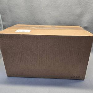 lot 462 image: 20 item Mystery Box - Sports