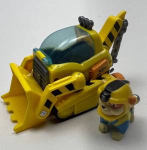 lot 122 image: PAW Patrol Rubble Construction Vehicle with Minion Figure