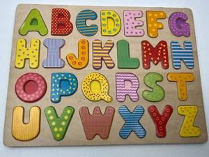 lot 141 image: Wooden Alphabet Learning Puzzle Board