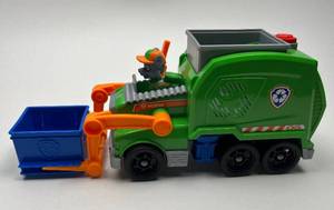 lot 168 image: Paw Patrol Rockys Recycling Truck with Figure and Blue Bin