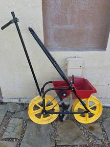 lot 13 image: Mid West Products Vegetable Garden Row Seed Planter with Fertilizer Hopper and Row Marker