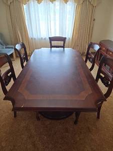 lot 102 image: XL Dining Room Table with 5 Chairs (matches lots 100 and 101)