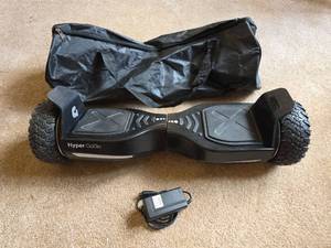 lot 127 image: Hyper GoGo City Cruiser Off-Road Hoverboard with Carrying Bag and Charger (Powers on)