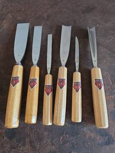 lot 133 image: Dastra Tools 6-Piece Wood Carving Chisel Set