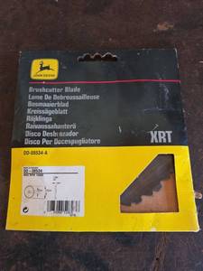 lot 153 image: John Deere XRT Brushcutter Blade DD-08534