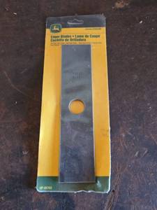 lot 161 image: John Deere Edger Blades UP-06765 for Quik-Tatch Edger
