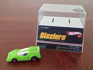 lot 183 image: 1969 Hot Wheels Sizzlers Live Wire Electric Car with Acrylic Case
