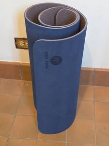 lot 187 image: Pido Yoga Mat Blue Two-Layer TPE
