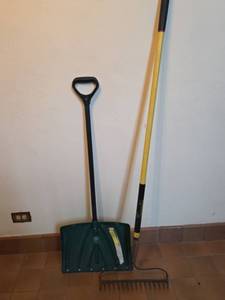 lot 189 image: Snow Shovel and Garden Rake