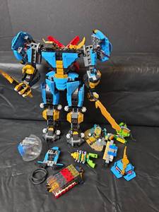 lot 224 image: LEGO Creator 3-in-1 Cyber Dragon Mech Robot Building Set