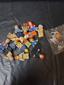 lot 237 image: LEGO Minifigure Collection with Accessories and Parts