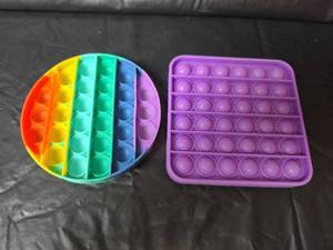 lot 243 image: Pop It Fidget Toy Set Rainbow Circle and Purple Square