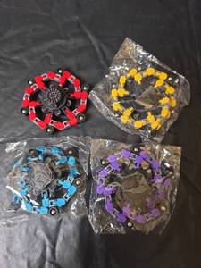 lot 246 image: Figit Spinners