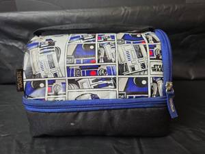 lot 313 image: Thermos Star Wars R2-D2 Insulated Lunch Box